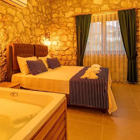 Beyza- Fethiye'de 2+1 Jakuzili * 费特希耶