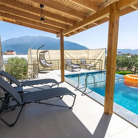 Beyza- Fethiye'de 2+1 Jakuzili Appartamento Fethiye