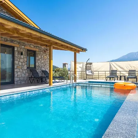 Beyza- Fethiye'de 2+1 Jakuzili * 费特希耶